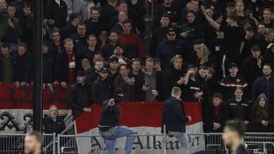 O AZ bane 43 torcedores envolvidos na agress&atilde;o ap&oacute;s a elimina&ccedil;&atilde;o para o West Ham