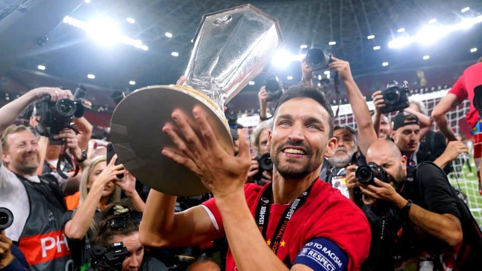 Jesús Navas: “Mendilibar merece ficar conosco muito tempo mais. Se ele não ficar, ficarei puto”