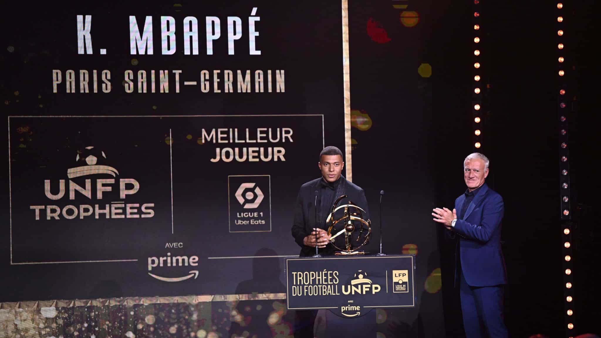 Mbapp&eacute; n&atilde;o abre espa&ccedil;o para novela no PSG: &ldquo;Estarei aqui no pr&oacute;ximo ano, estou muito feliz&rdquo;