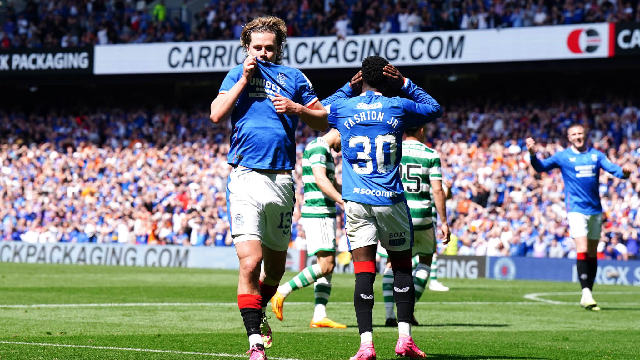 Comandado por ex-auxiliar de Rog&eacute;rio Ceni, Rangers consegue primeira vit&oacute;ria da temporada sobre o Celtic