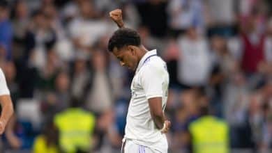 Rodrygo d&aacute; vit&oacute;ria ao Real Madrid sobre o Rayo Vallecano homenageando Vin&iacute;cius J&uacute;nior com gesto antirracista