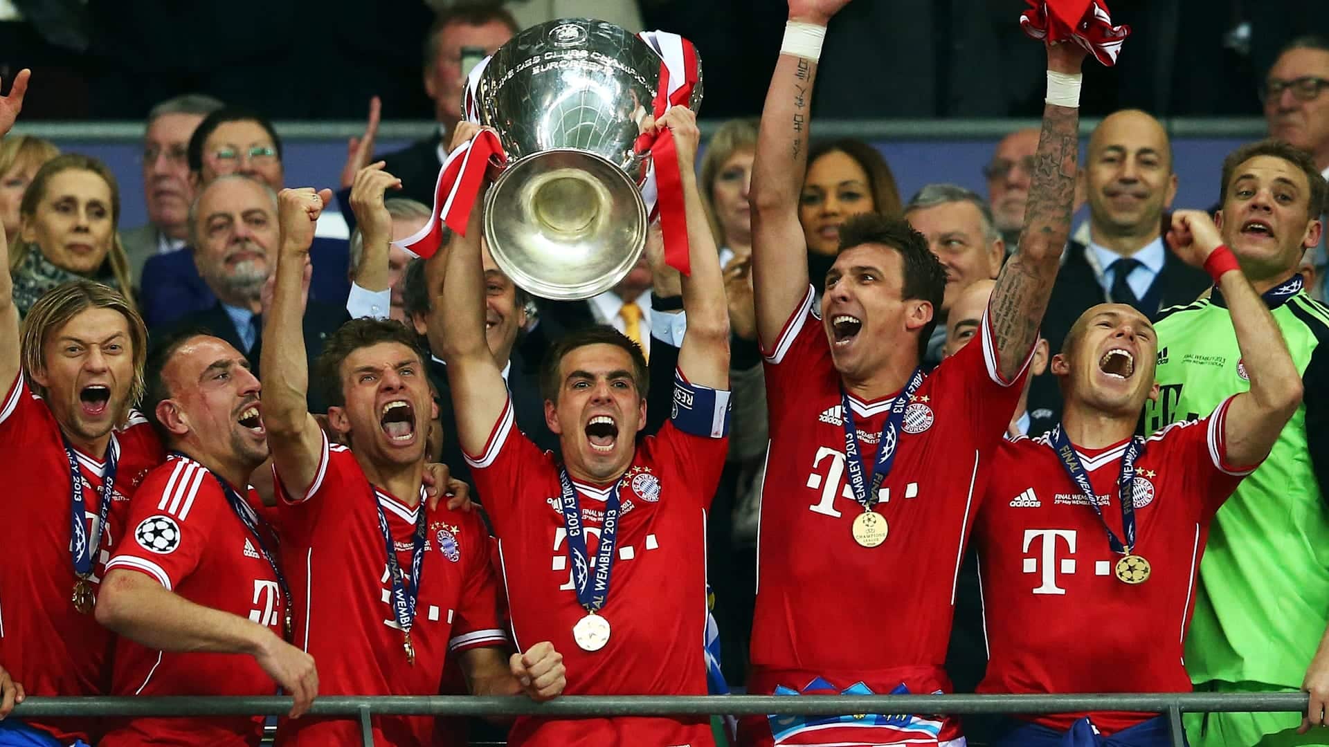 Nos 10 anos do Bayern campe&atilde;o da Champions, 20 motivos que tornam aquele time um esquadr&atilde;o para a mem&oacute;ria