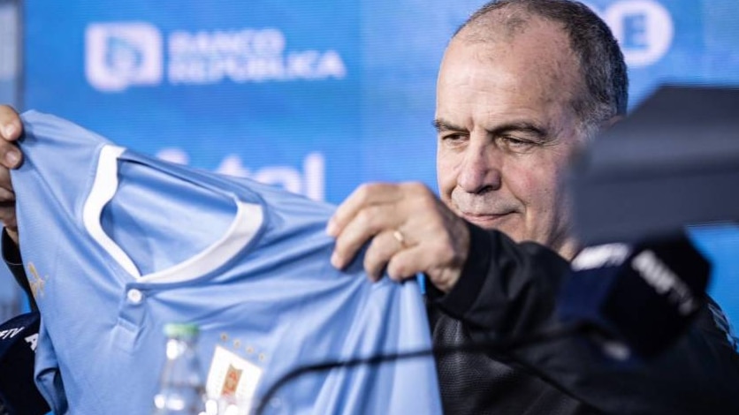 Bielsa: &ldquo;N&atilde;o tiveram que me convencer. O Uruguai tem com o que alimentar a fantasia&rdquo;