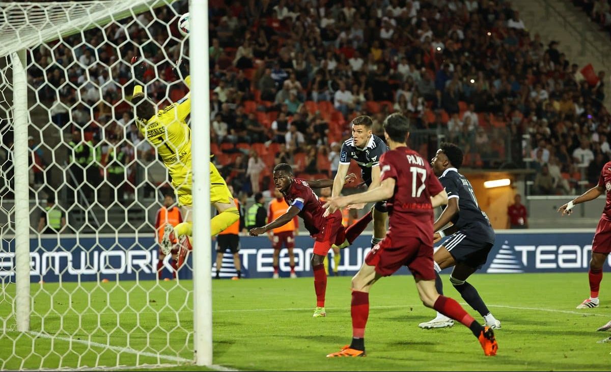 O Bordeaux deixou a zona de acesso na pen&uacute;ltima rodada da segundona e fica sob risco de n&atilde;o voltar de imediato &agrave; Ligue 1