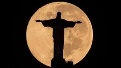 VAR de Valencia x Real Madrid &eacute; demitido, e Cristo Redentor apaga as luzes em solidariedade a Vin&iacute;cius J&uacute;nior