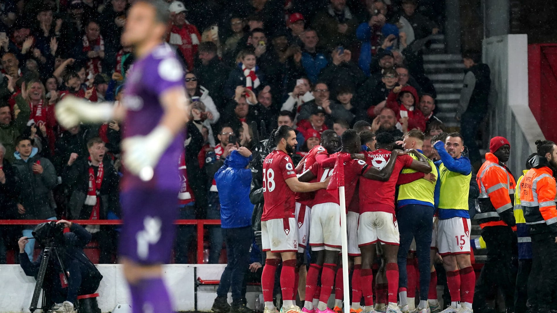Forest respira, com mais um gol de Danilo e vit&oacute;ria que praticamente sepulta o Southampton