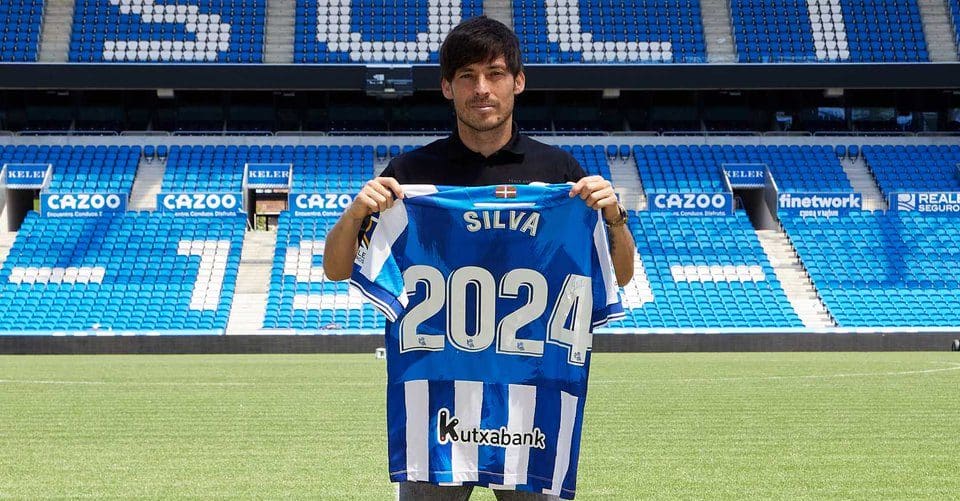 Com a Real Sociedad prestes a voltar à Champions após dez anos, David Silva renova até 2024
