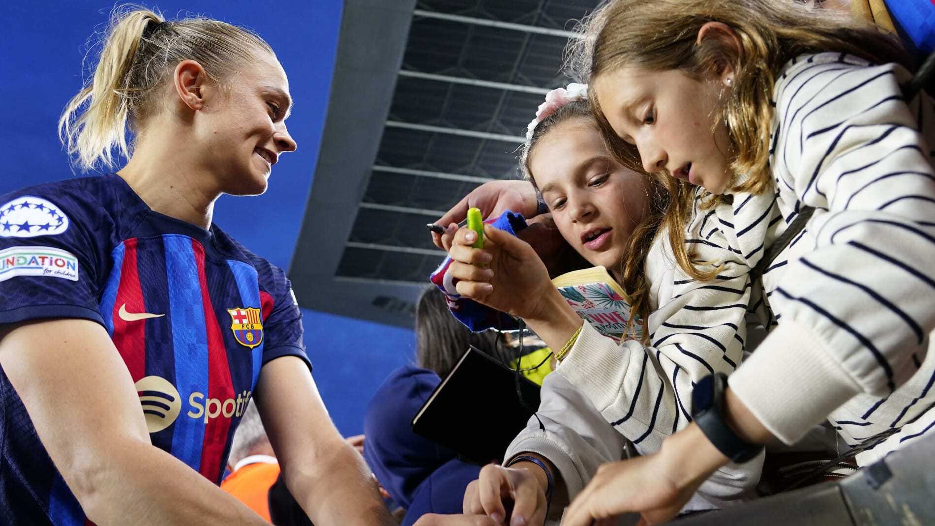 Champions League feminina vende todos os ingressos da final pela primeira vez desde 2010