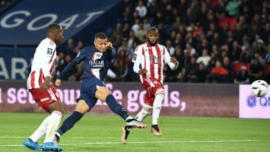 PSG despachou o Ajaccio, e Mbapp&eacute; colocou fogo na briga pela artilharia