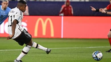 Moukoko e Ngankam s&atilde;o v&iacute;timas de insultos racistas nas redes sociais ap&oacute;s p&ecirc;naltis perdidos pela Alemanha Sub-21