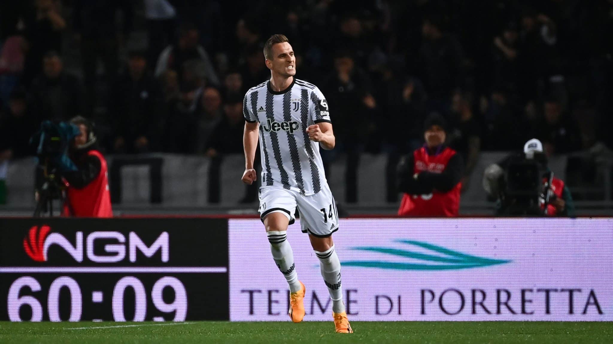 Juventus garante perman&ecirc;ncia de Milik, uma op&ccedil;&atilde;o importante em um ano de incertezas