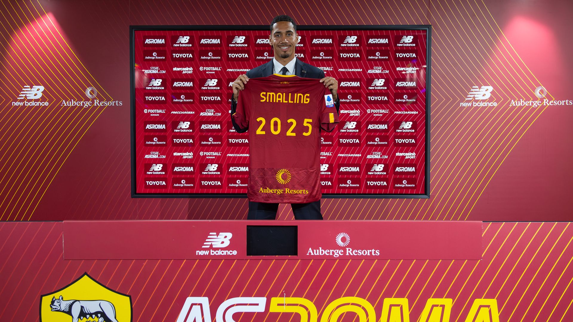 Roma renova com um dos pilares da sua defesa: Chris Smalling fica at&eacute; 2025