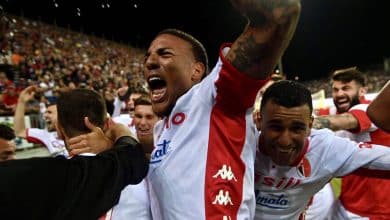O Bari arrancou o empate em Cagliari aos 51 do 2&deg; tempo e decidir&aacute; o acesso &agrave; Serie A no San Nicola