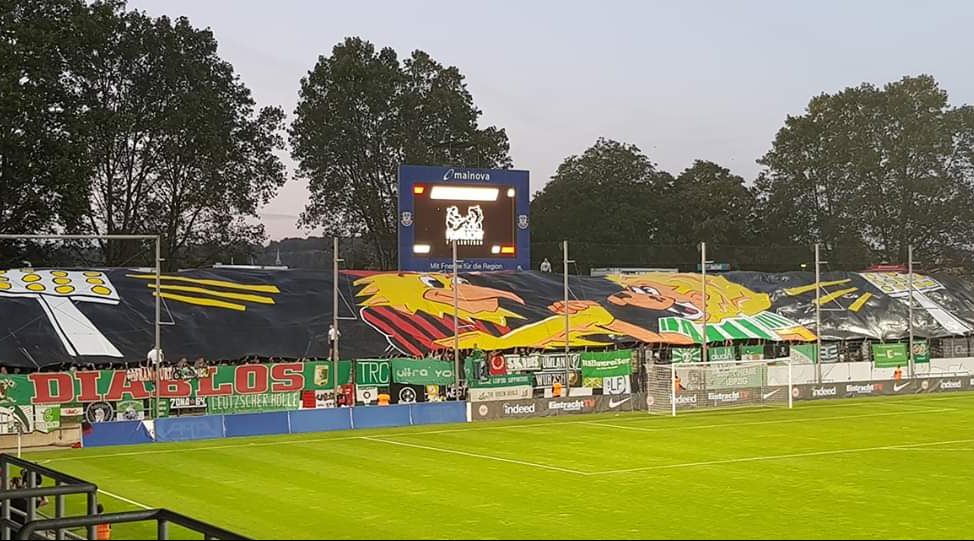 A bonita rela&ccedil;&atilde;o entre Eintracht Frankfurt e Chemie Leipzig, um dos clubes tradicionais da cidade que se contrap&otilde;e ao RB Leipzig