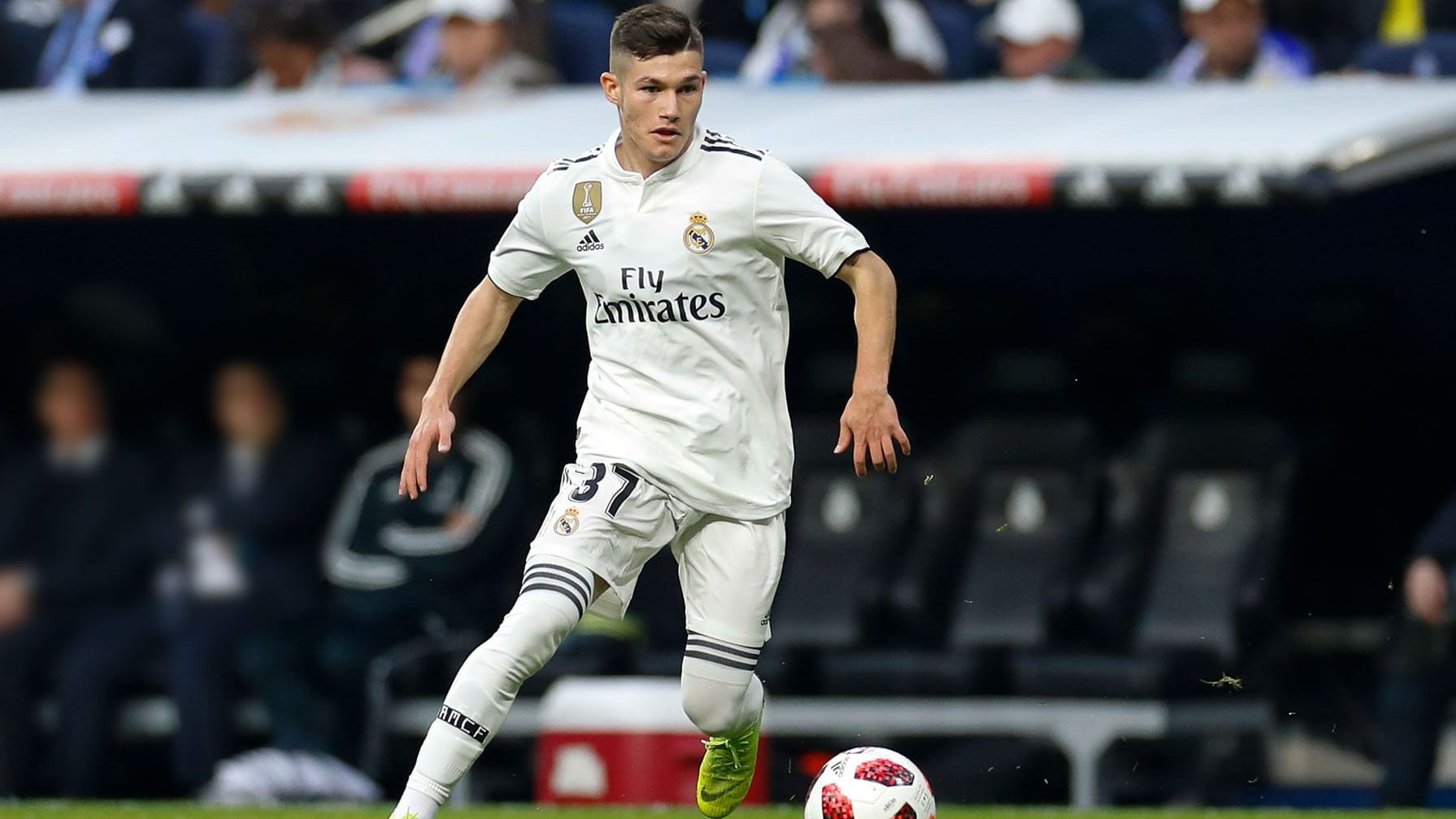 Real Madrid traz Fran Garc&iacute;a de volta para preencher uma das lacunas do seu elenco