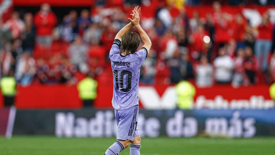 Em meio à reconstrução, Modric garante mais continuidade ao meio do Real Madrid