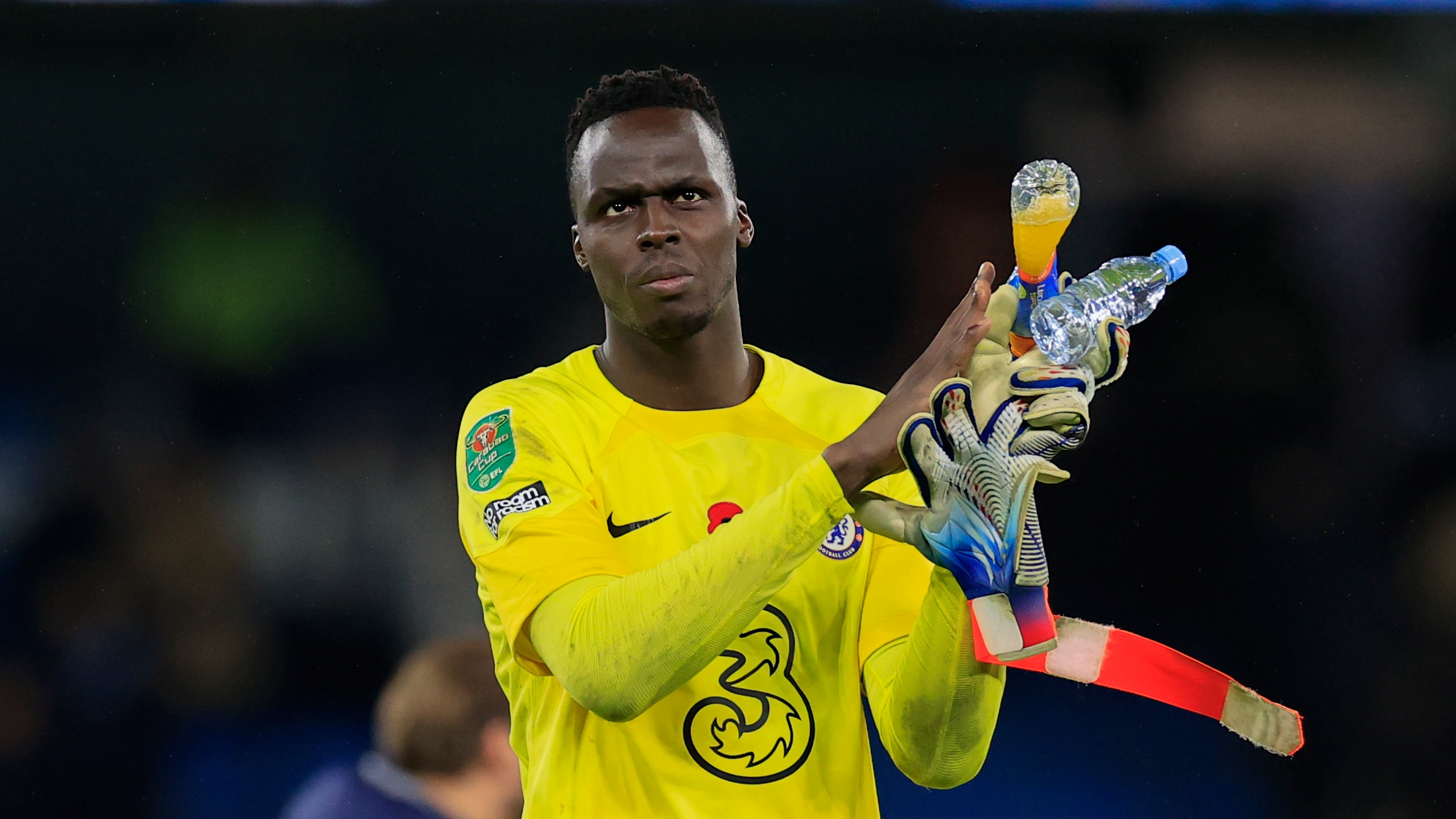 A ascens&atilde;o e queda de &Eacute;douard Mendy no Chelsea foi vertiginosa &ndash; e meio estranha