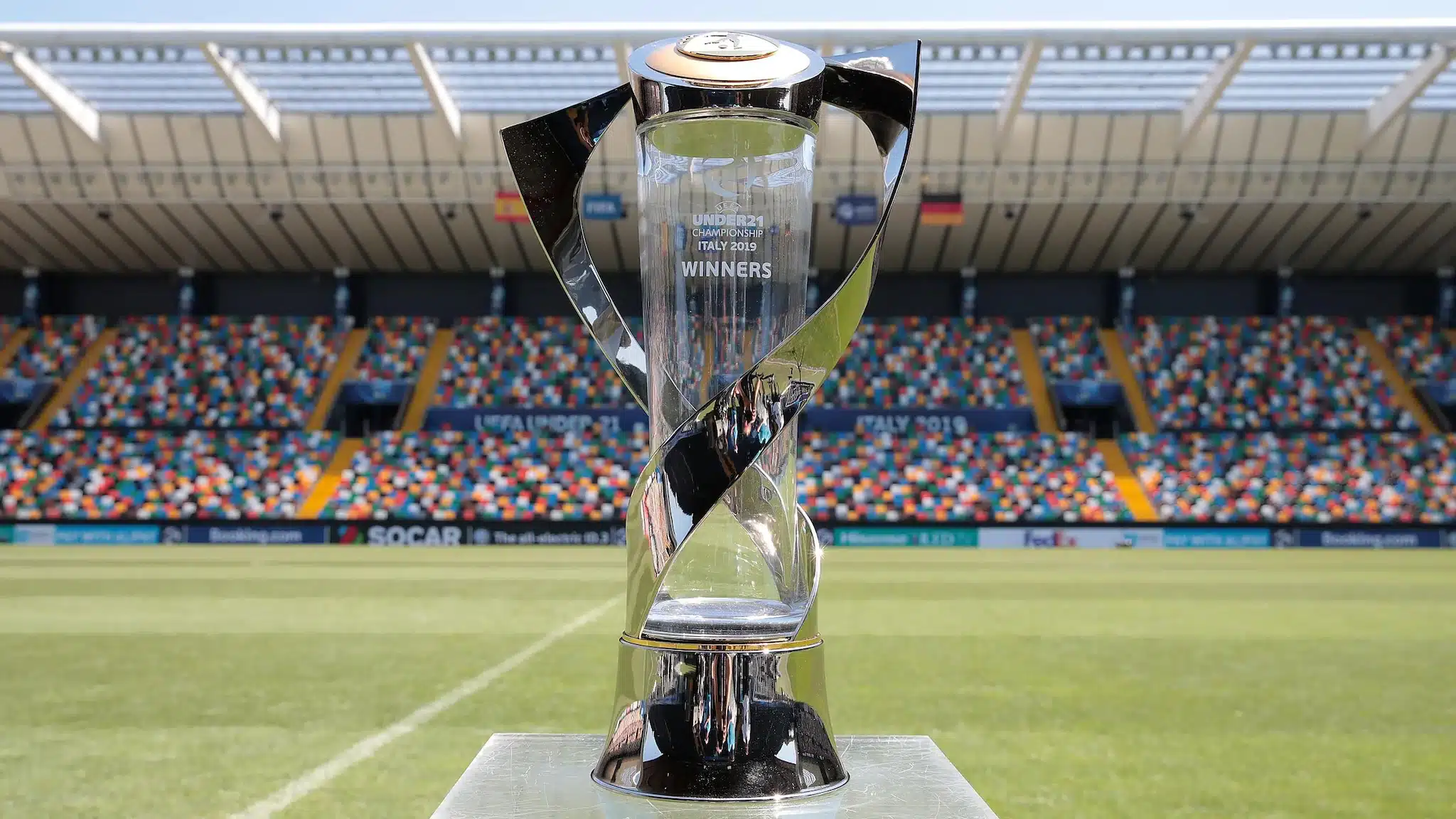 Um destaque de cada uma das 16 sele&ccedil;&otilde;es que disputam o recheado Campeonato Europeu Sub-21