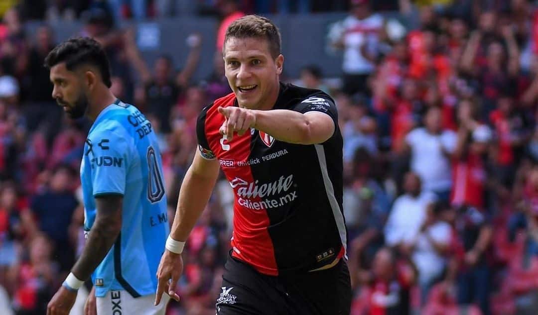 Saiba quem &eacute; Julio C&eacute;sar Furch, o novo refor&ccedil;o do Santos e lenda do Atlas