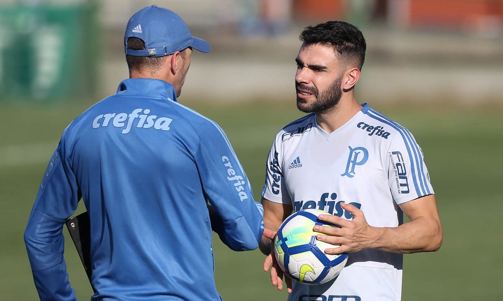 Bruno Henrique conversa com Paulo Turra no Palmeiras