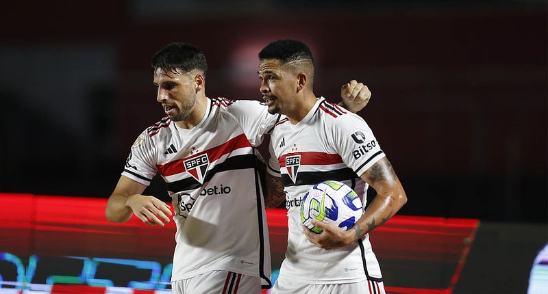 S&atilde;o Paulo tra&ccedil;a estrat&eacute;gia para ter Calleri e Luciano contra o Palmeiras