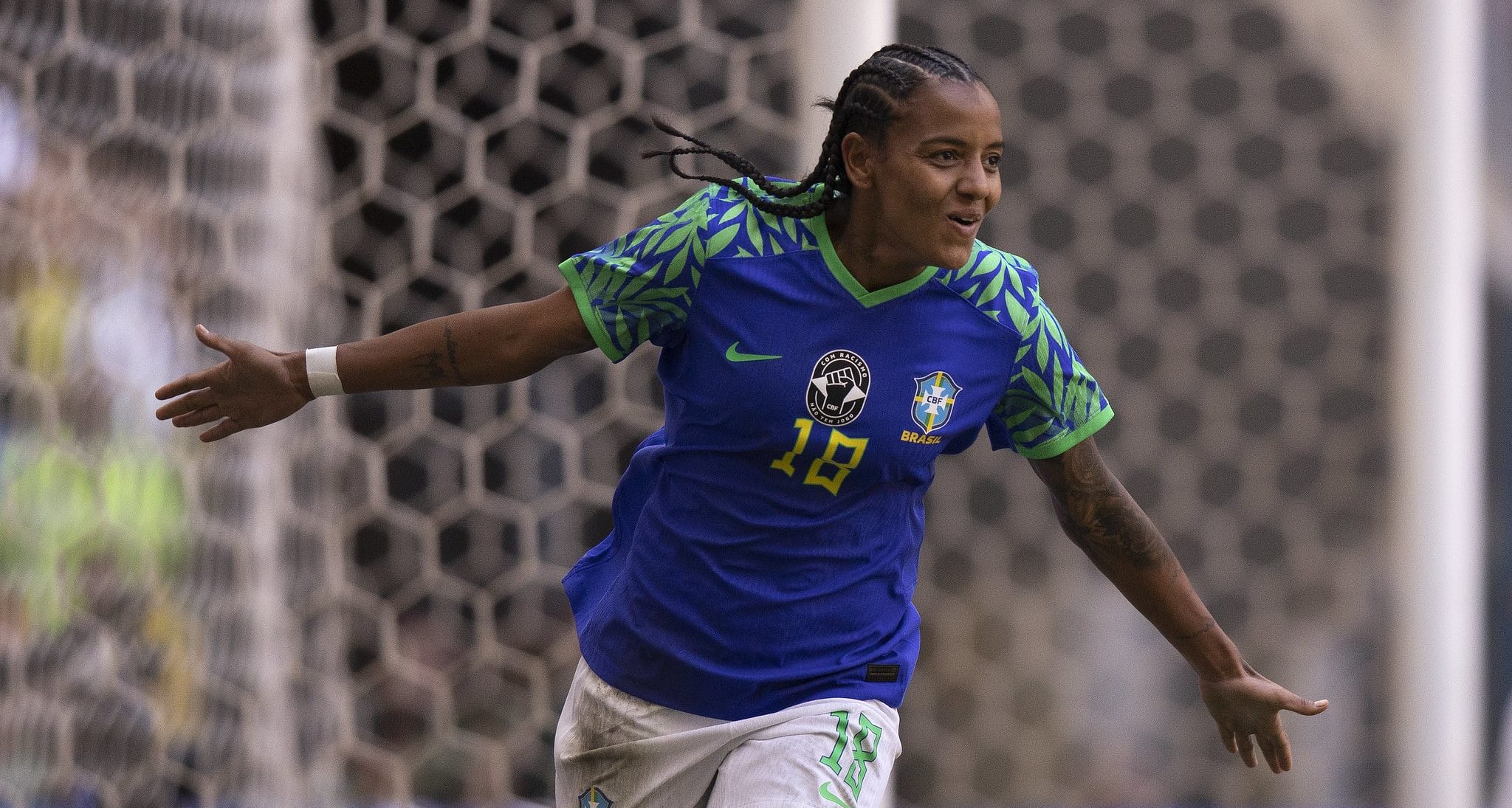 O &uacute;ltimo amistoso da Sele&ccedil;&atilde;o antes da Copa Feminina teve festa e goleada sobre o Chile