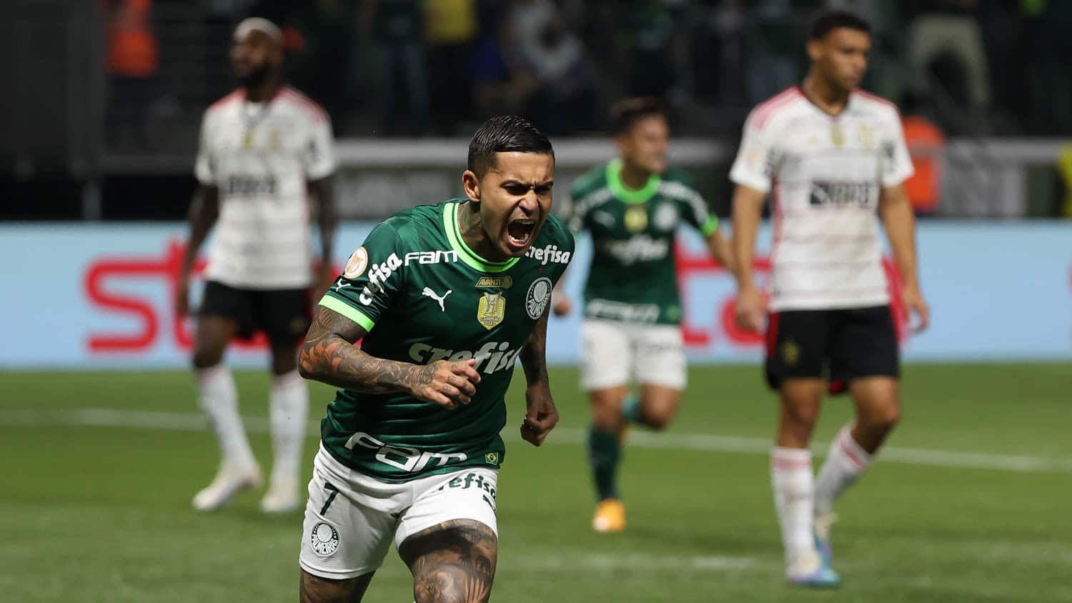 Dudu-comemora-gol-pelo-Palmeiras