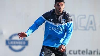 Su&aacute;rez &eacute; cortado de jogo do Gr&ecirc;mio enquanto negocia com o Inter Miami