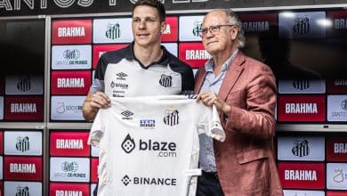 Santos apresentou Furch e o deixou com sua segunda camisa mais pesada