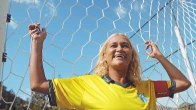 Fifa resgata 1&ordm; gol do Brasil, mas Elane lamenta &lsquo;falta de respeito&rsquo; com atraso