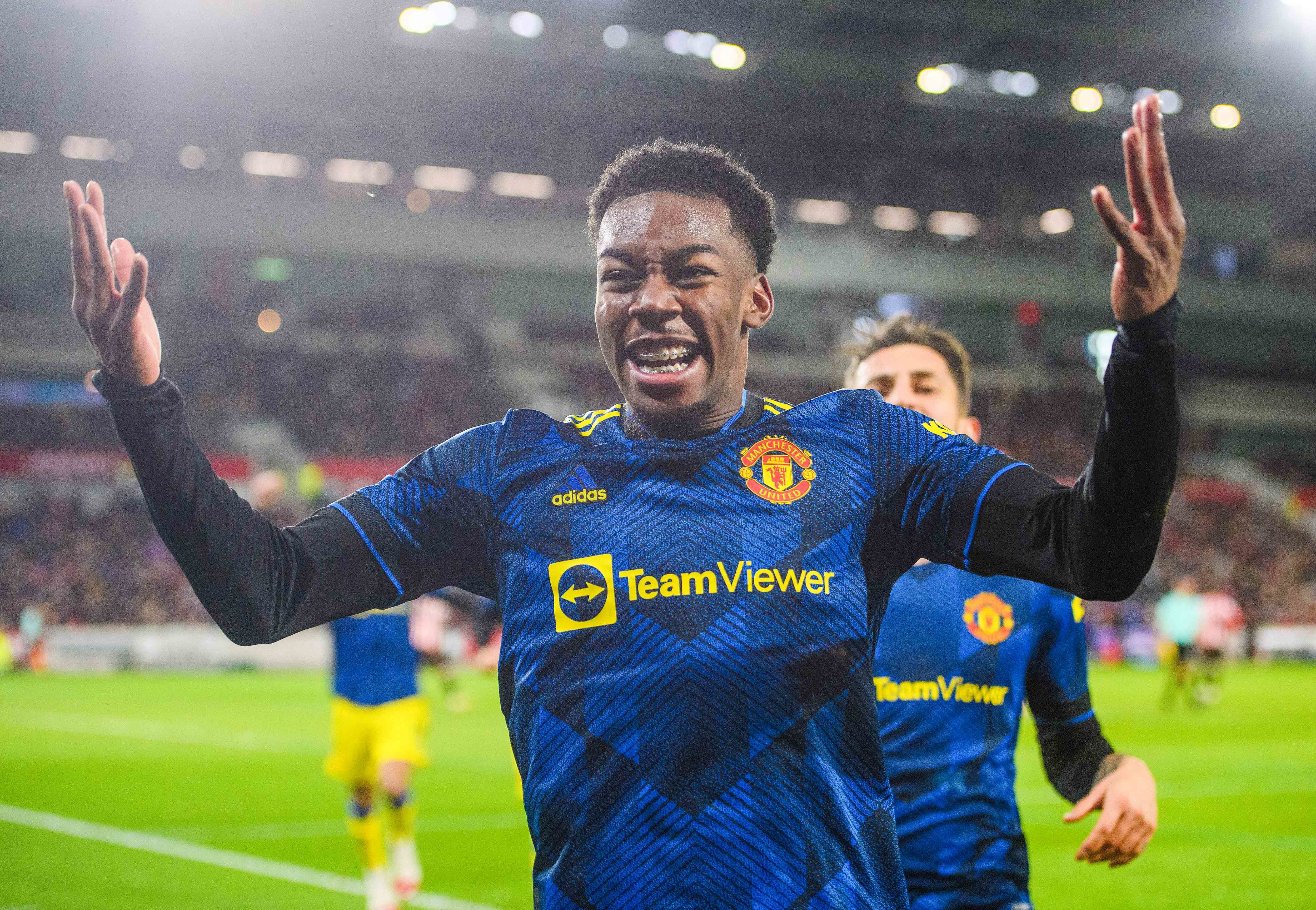 Elanga pelo Manchester United