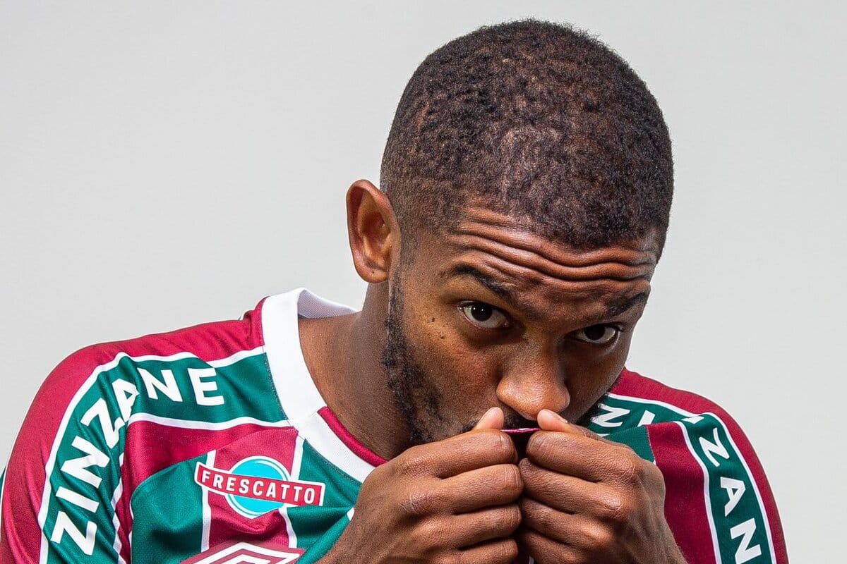 Entenda por que Marlon cumprir&aacute; suspens&atilde;o da It&aacute;lia no Fluminense