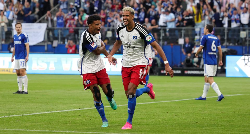 A segundona da Bundesliga começou insana, com um fantástico Hamburgo 5×3 Schalke