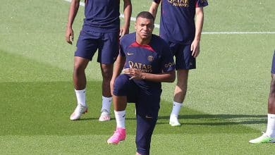PSG corta Mbapp&eacute; da pr&eacute;-temporada no Jap&atilde;o e tenta pressionar sua sa&iacute;da