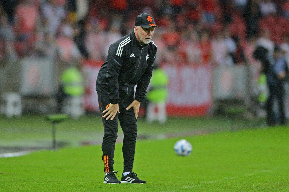 Internacional: quatro fatores que pressionam o trabalho de Mano Menezes