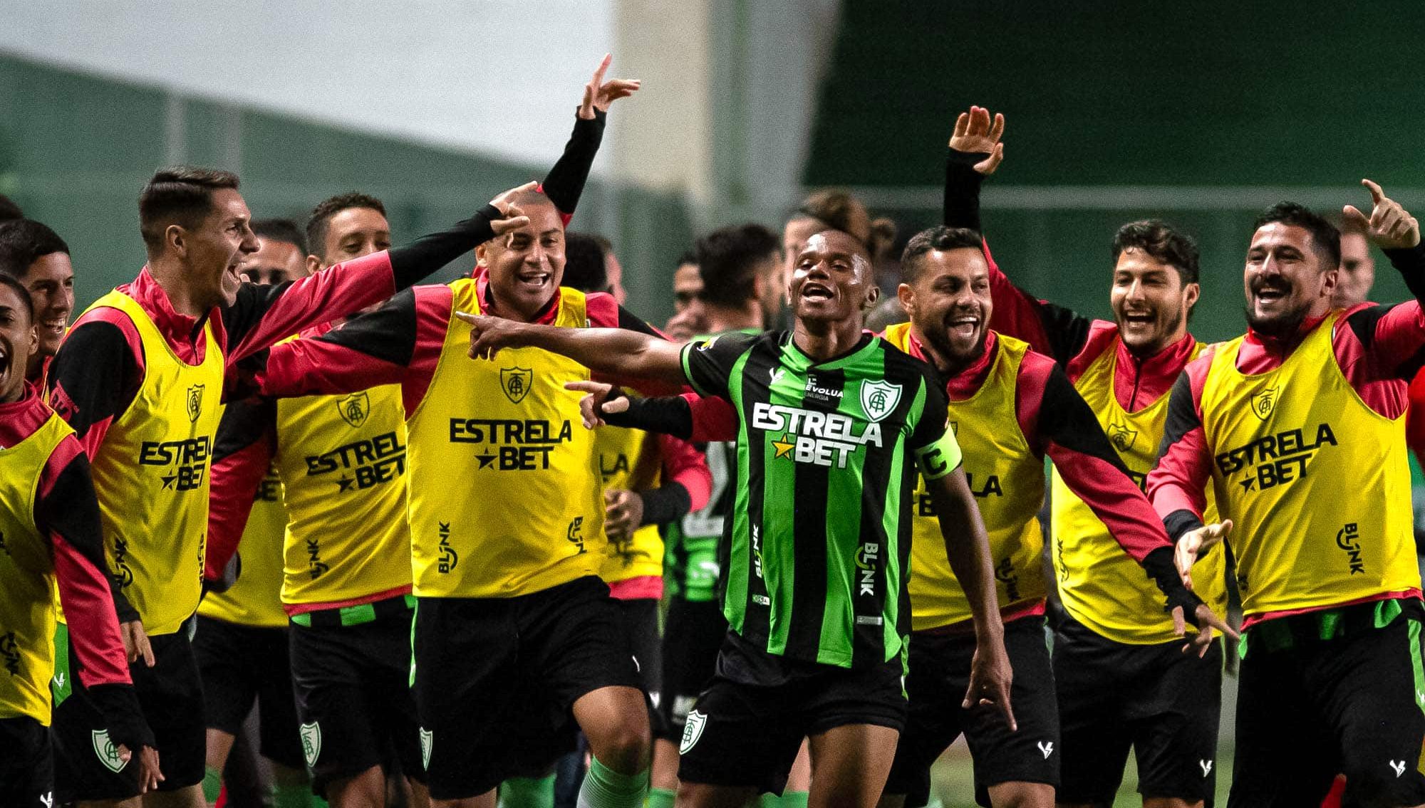 Pasinato estava com o corpo fechado e assegurou o triunfo do Am&eacute;rica para cima do Corinthians