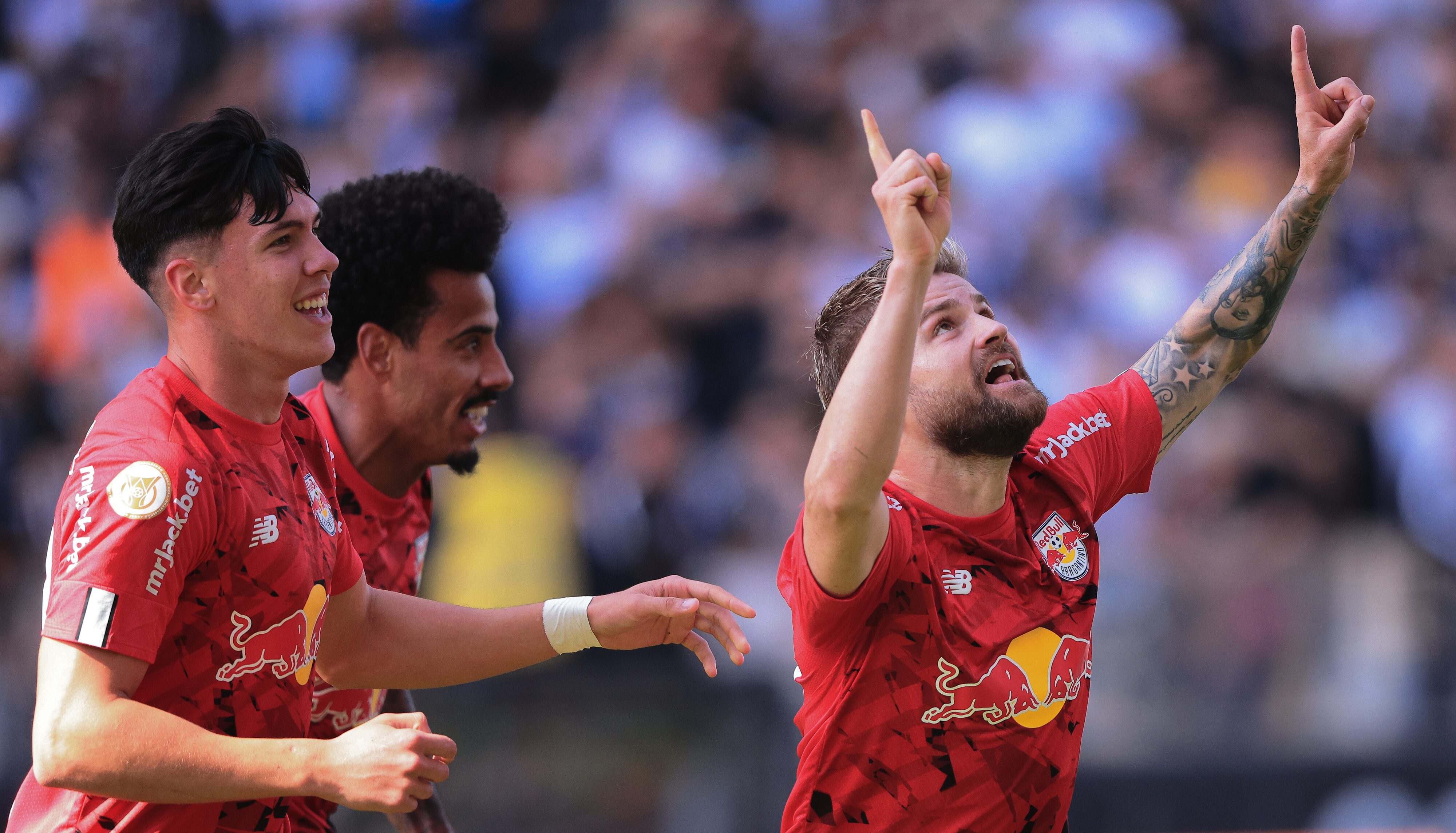 O Bragantino d&aacute; sequ&ecirc;ncia &agrave; grande fase e afunda um pouco mais o Corinthians