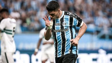 Renato confirma perman&ecirc;ncia de Luis Su&aacute;rez no Gr&ecirc;mio at&eacute; o fim de 2023