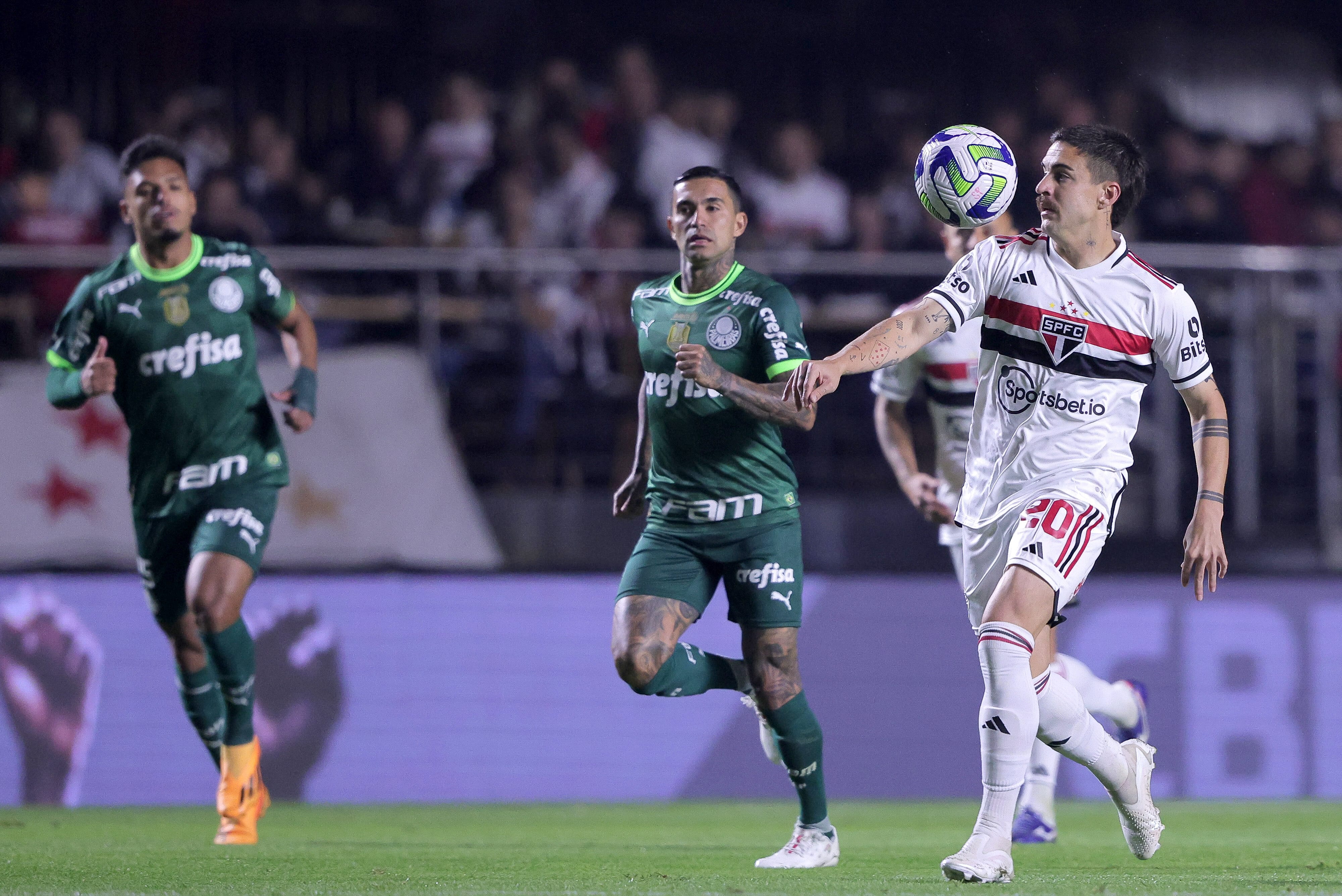 Palmeiras e S&atilde;o Paulo decidem vaga na Copa do Brasil e rumos da temporada