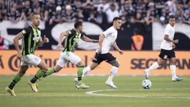 Rojas precisou de um jogo e um passe espetacular para conquistar a Fiel