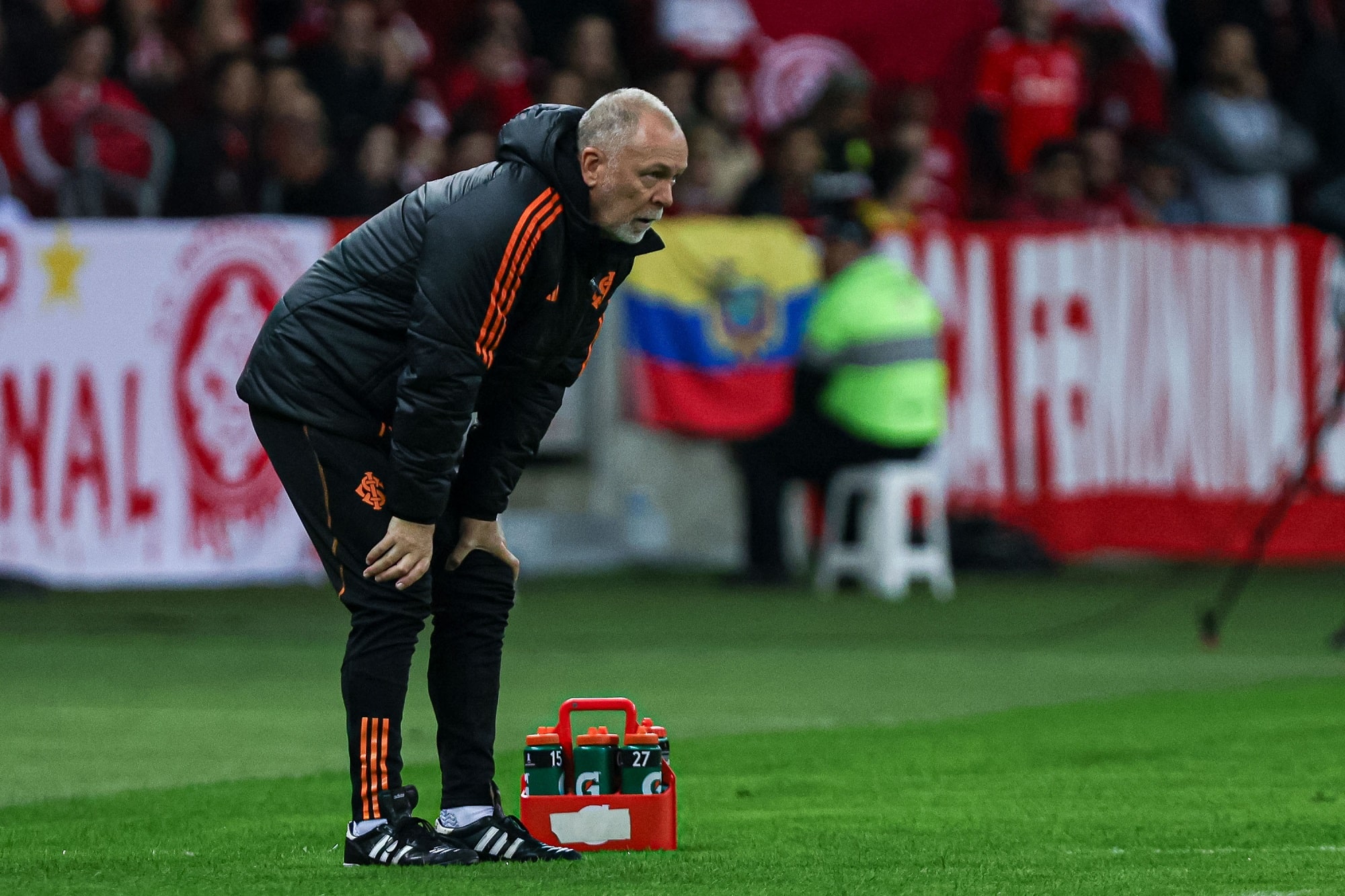 Fim da linha: Internacional anuncia sa&iacute;da de Mano Menezes