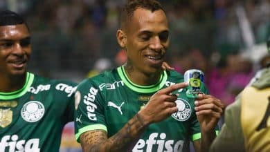 Abel admite prejudicar Breno Lopes, mas tem nele um talism&atilde; de bom rendimento
