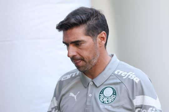 Palmeiras: Abel segue sem refor&ccedil;o, muda discurso em 48 dias e admite usar a base