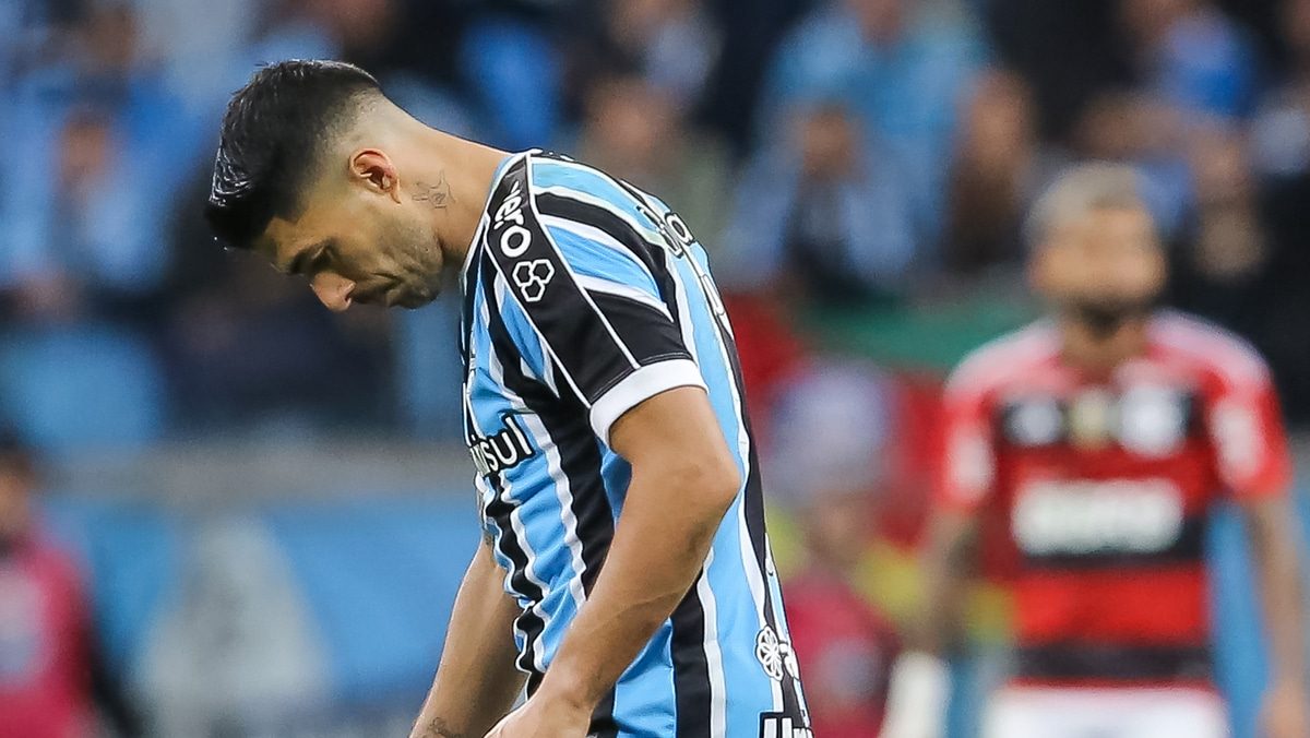 Su&aacute;rez lamenta durante Gr&ecirc;mio x Flamengo