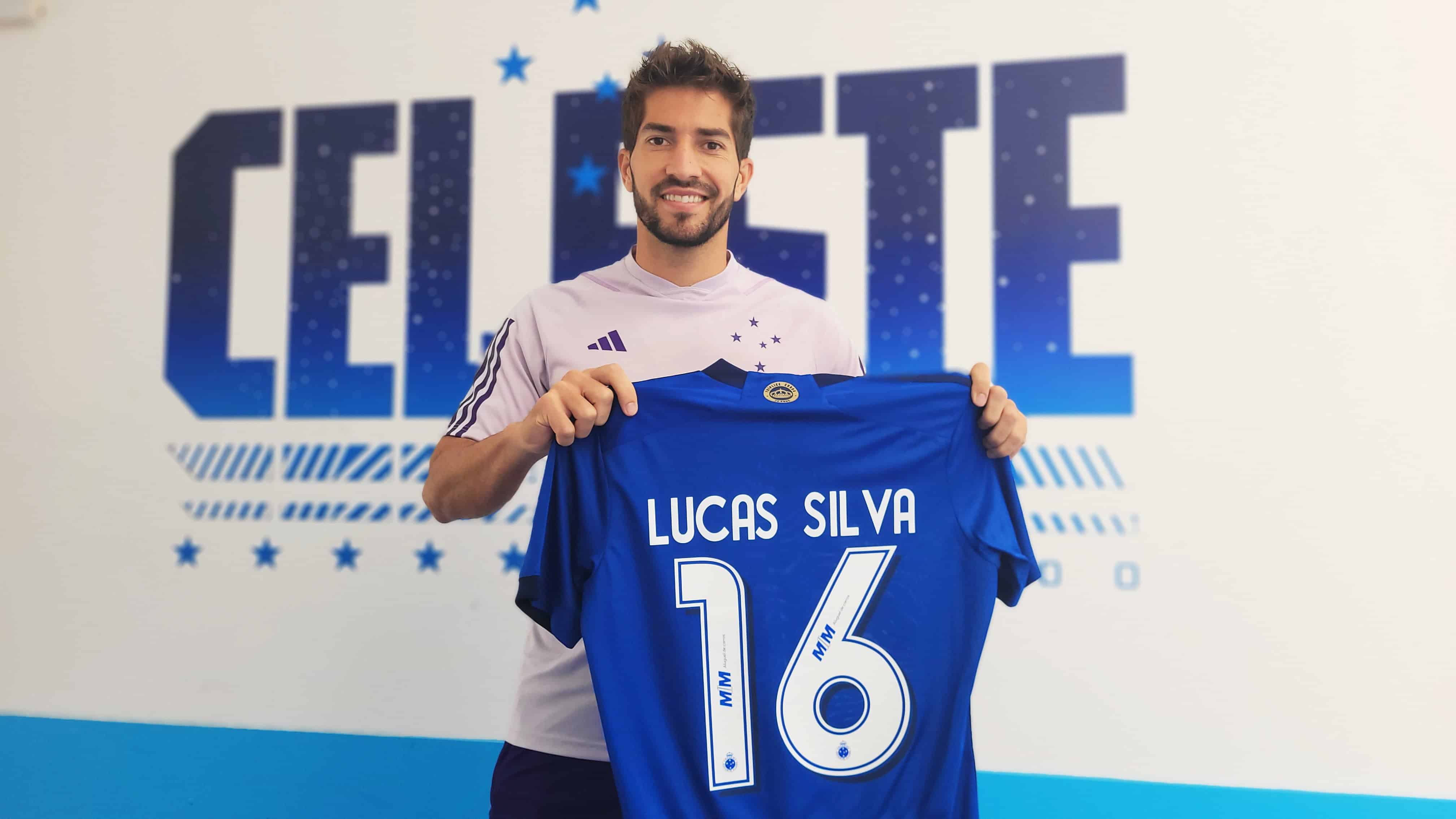 Cruzeiro anuncia retorno do volante Lucas Silva, xod&oacute; da torcida