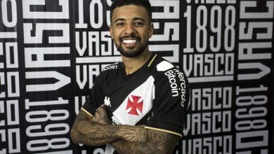 Vasco anuncia chegada de Paulinho at&eacute; o fim de 2025