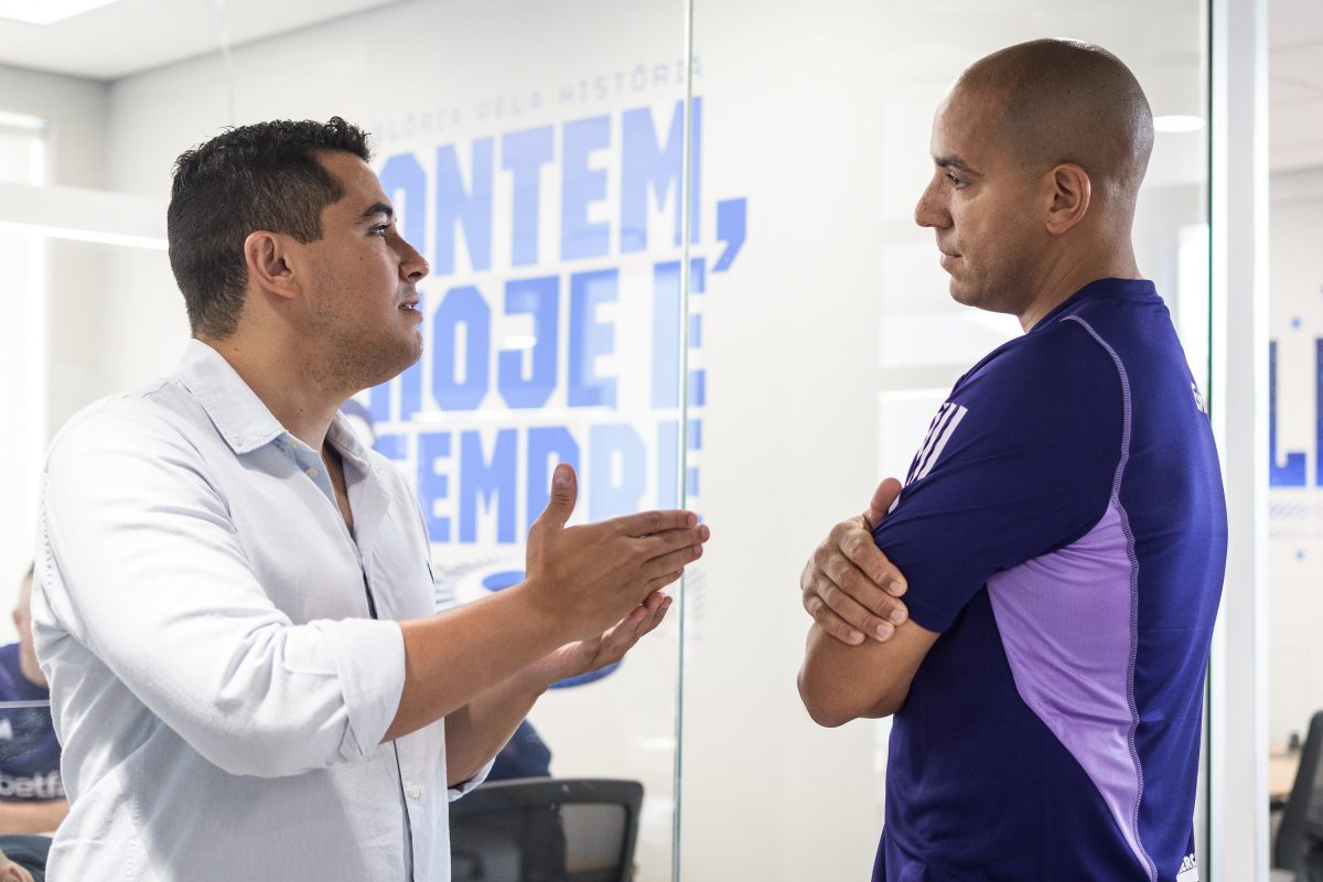 Janela de transfer&ecirc;ncias est&aacute; perto do fim, mas Cruzeiro ainda quer contratar