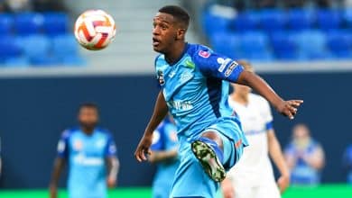 Robert Renan decide t&iacute;tulo com cavadinha na R&uacute;ssia e exp&otilde;e erro do Corinthians