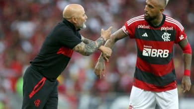 Vidal e Sampaoli v&atilde;o do luxo ao lixo em poucos meses; entenda a briga