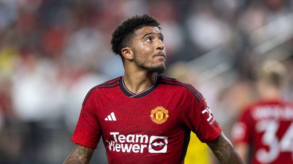 Manchester United renova com a Adidas em acordo bilionário até 2035